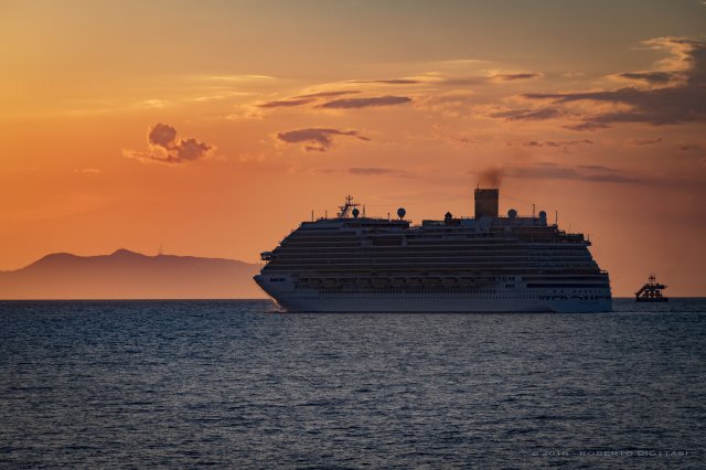 costa diadema 3
